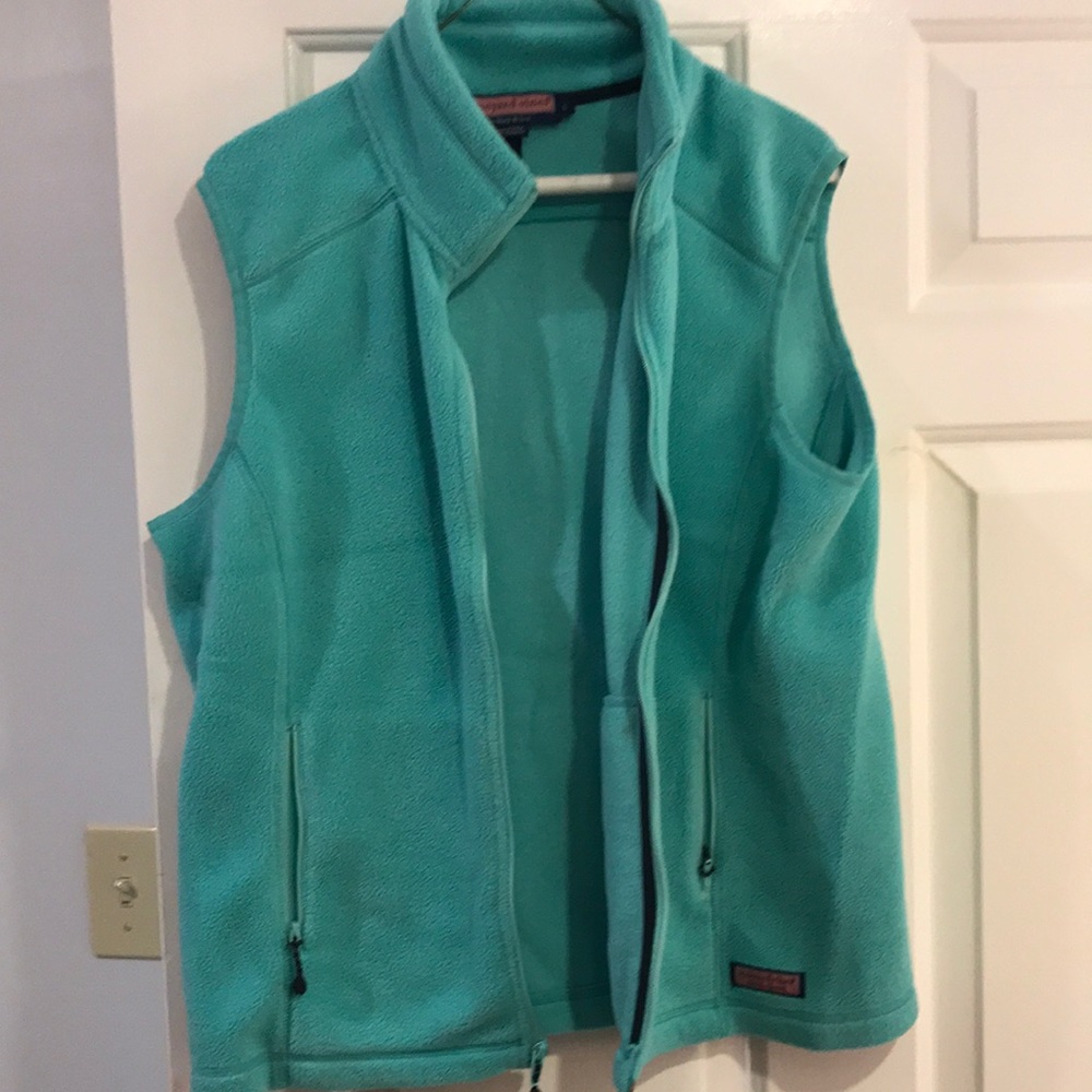 Vineyard vines fleece vest